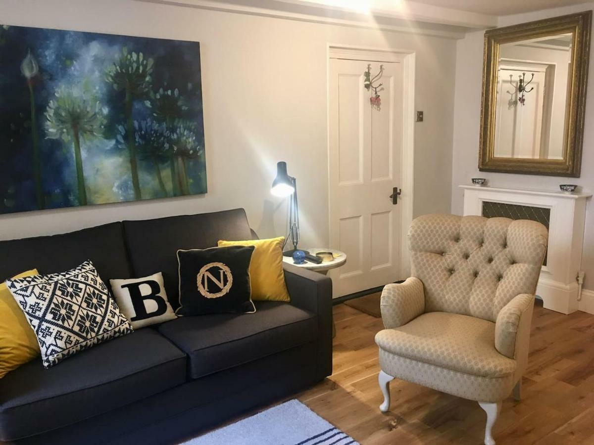 Beautiful 1Br Apartment In Historic St Aubin House Eksteriør billede