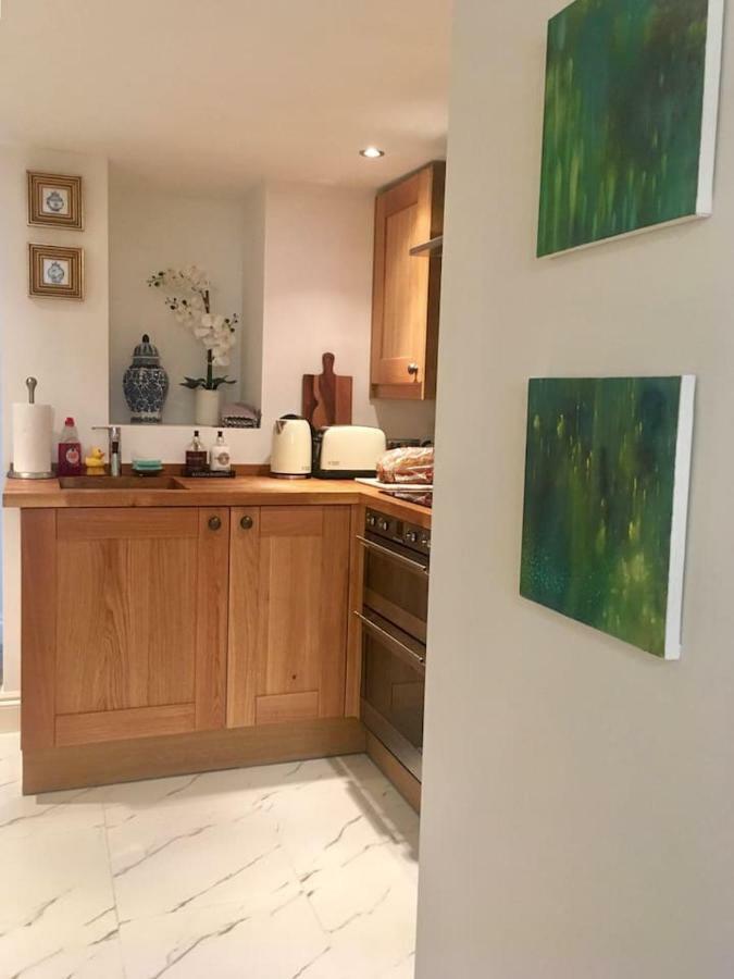 Beautiful 1Br Apartment In Historic St Aubin House Eksteriør billede