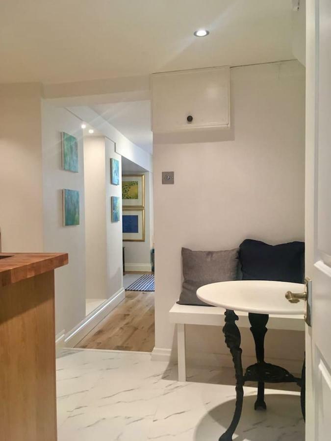 Beautiful 1Br Apartment In Historic St Aubin House Eksteriør billede