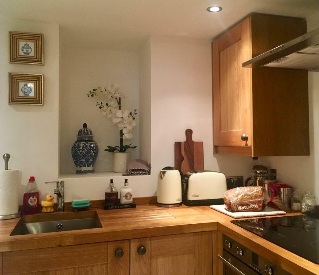 Beautiful 1Br Apartment In Historic St Aubin House Eksteriør billede