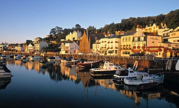 Beautiful 1Br Apartment In Historic St Aubin House Eksteriør billede
